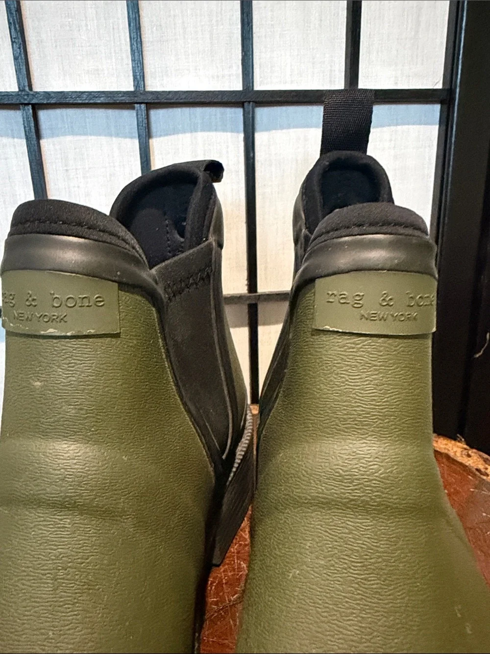 rag & bone NY Olive Green Chukka Boots Rain 37 EUC